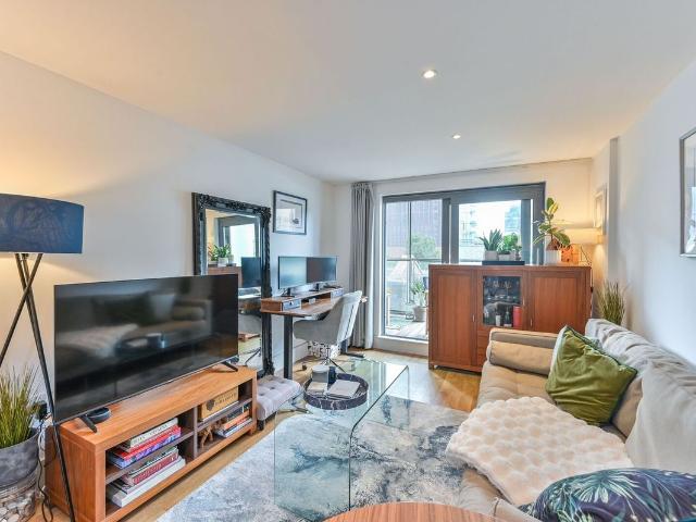 West Carriage House, Woolwich Riverside, London SE18, 1 bed flat to rent, £1,900 pcm | PrimeLocation