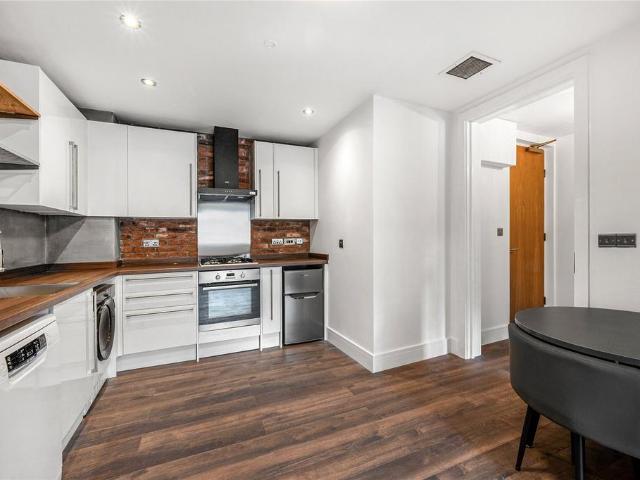 West Central Street, Bloomsbury. 1 bed apartment to rent £2,600 pcm £600 pw