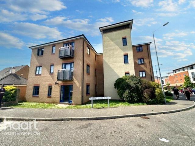 West Cotton Close, NORTHAMPTON 2 bed apartment to rent £1,050 pcm £242 pw
