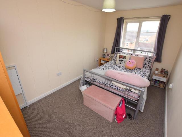 West Cotton Close, Northampton NN4 6 bed semi detached house to rent £3,636 pcm £839 pw
