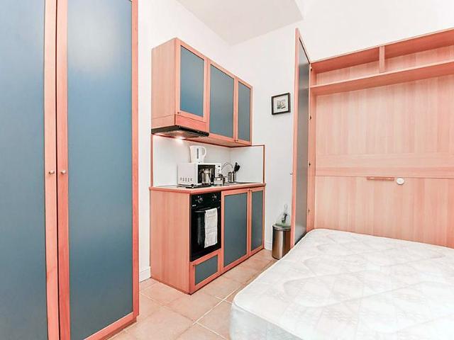 West Cromwell Road, Earls Court, London SW5, Studio to rent, £1,712 pcm | PrimeLocation