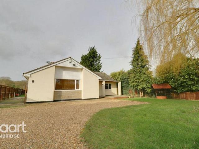 West Drive, Cambridge 3 bed bungalow to rent £1,500 pcm £346 pw