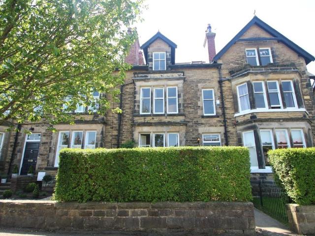 West End Avenue, Harrogate, North. 4 bed house to rent £2,700 pcm £623 pw