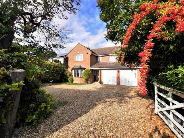 West End, Cholsey OX10 4 bed detached house to rent £3,000 pcm £692 pw