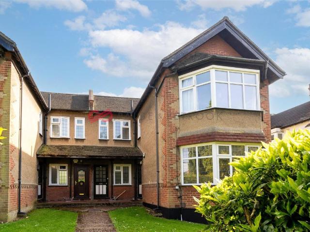 West End Court, West End Avenue, Pinner, Middlesex HA5, 2 bed maisonette to rent, £1,800 pcm | PrimeLocation