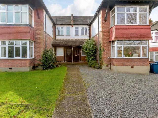 West End Court, West End Avenue, Pinner HA5, 2 bed maisonette to rent, £1,950 pcm | PrimeLocation