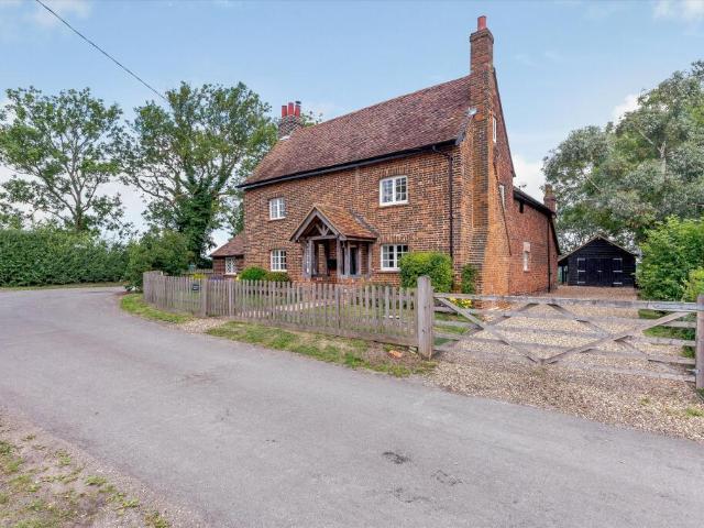 West End Lane, North Essendon, AL9 4 bed detached house to rent £4,500 pcm £1,038 pw