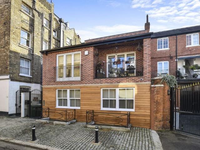 West End Lane London NW6 3 bed flat to rent £3,350 pcm £773 pw