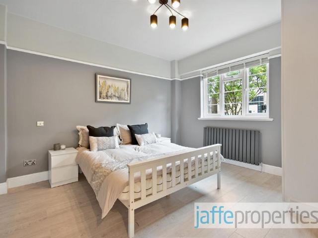 West End Lane, London, NW6 2 bed apartment to rent £2,350 pcm £542 pw