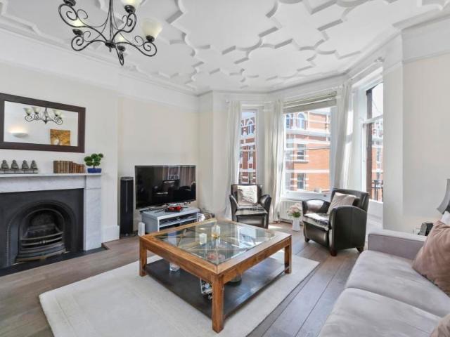 West End Lane, West Hampstead NW6, 4 bed flat to rent, £5,500 pcm | PrimeLocation