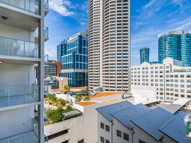 WEST END LIVING, CITY AT YOUR FEET
