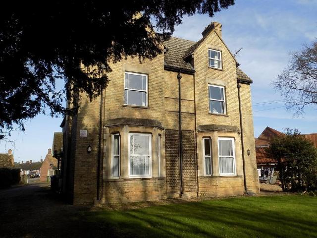 West End, March 1 bed apartment to rent £675 pcm £156 pw