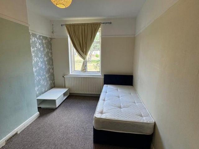 West End Road, Ruislip HA4 1 bed in a house share to rent £700 pcm £162 pw