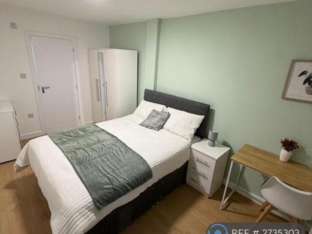 West End Road, Ruislip, HA4 1 bed in a house share to rent £950 pcm £219 pw