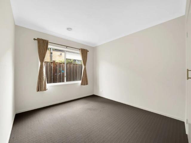 WEST FACING FAMILY HOME