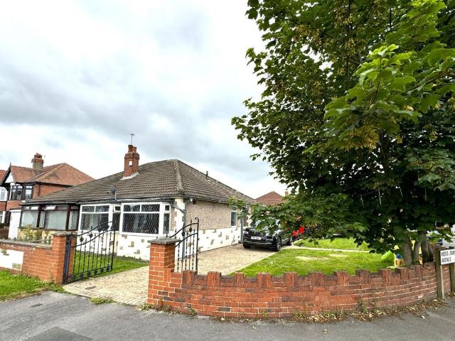 West Farm Avenue, Leeds LS10, 2 bed semi detached bungalow to rent, £1,050 pcm | PrimeLocation