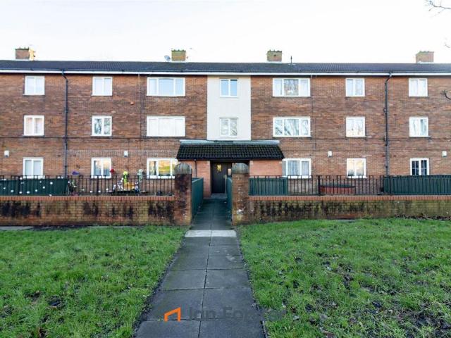 West Farm Avenue, Longbenton. 2 bed flat to rent £775 pcm £179 pw