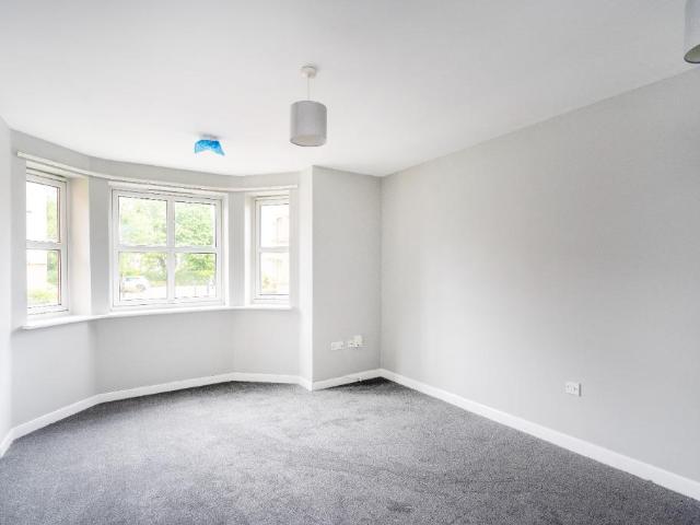 West Ferryfield, Ferry Road. 2 bed flat to rent £1,395 pcm £322 pw