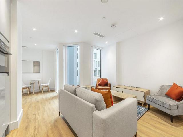 West Gate, London W5 Studio to rent £1,650 pcm £381 pw
