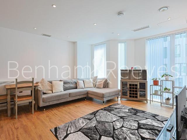 West Gate, London, W5 1UL, United Kingdom | 2 bed apartment for rent #128740594 | Rentberry