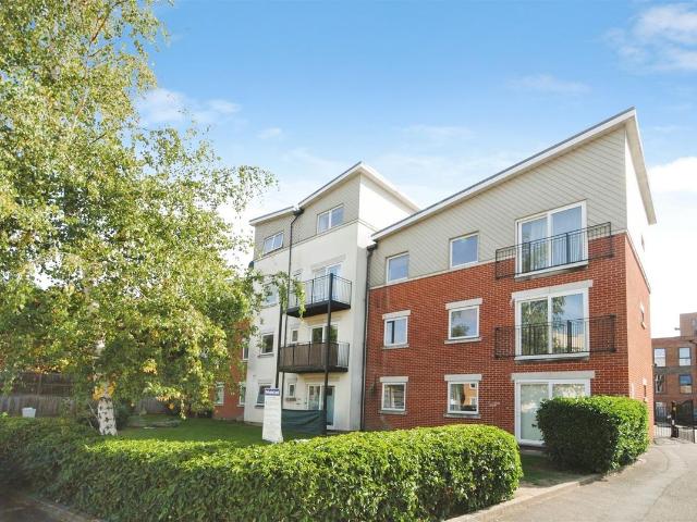 West Gate Mews, Whippendell Road WD18, 2 bed flat to rent, £1,800 pcm | PrimeLocation