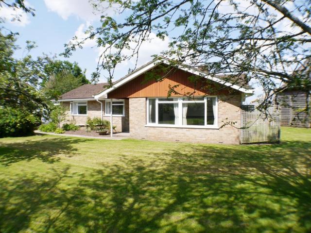 West Grimstead 3 bed detached bungalow to rent £1,975 pcm £456 pw