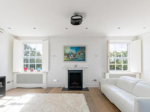 West Grove, London, 2 Bedroom Flat