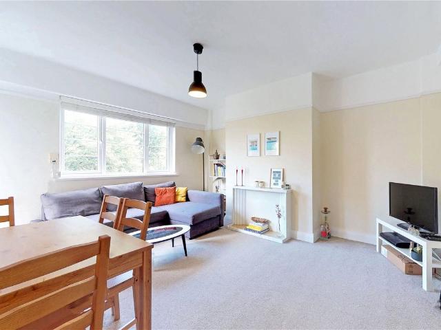 West Hampstead, West Hampstead NW6, 2 bed flat to rent, £2,400 pcm | PrimeLocation