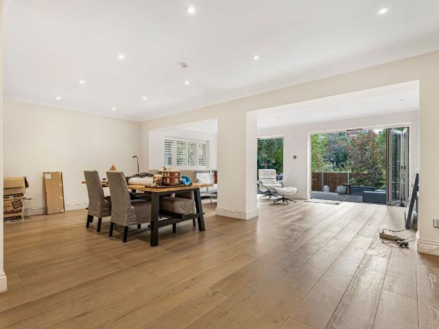 West Heath Gardens, Hampstead NW3, 4 bed detached house to rent, £8,000 pcm | PrimeLocation