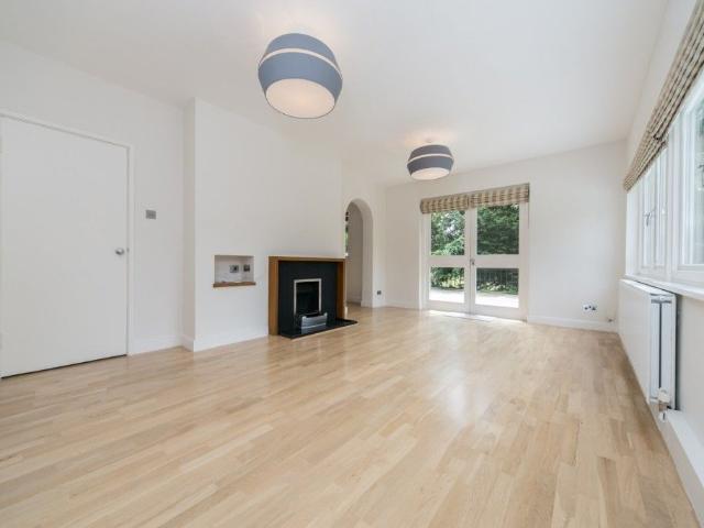 West Heath Road, Hampstead NW3, 4 bed detached house to rent, £4,498 pcm | PrimeLocation
