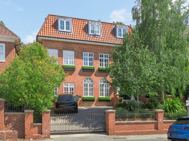 West Heath Road, Hampstead NW3, 5 bed detached house to rent, £20,003 pcm | PrimeLocation