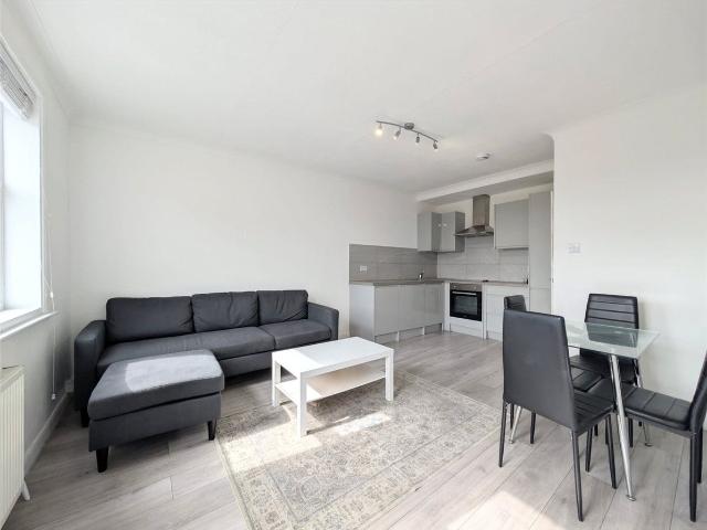 West Hendon Broadway, Hendon, London NW9, 2 bed flat to rent, £1,800 pcm | PrimeLocation
