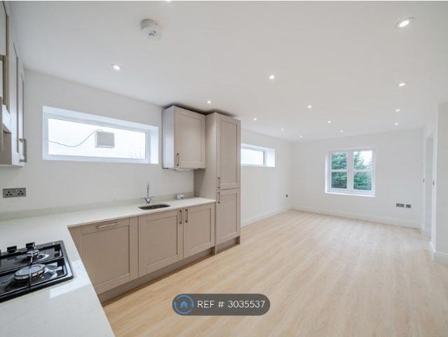 West Hill, Croydon CR2, 1 bed flat to rent, £1,700 pcm | PrimeLocation
