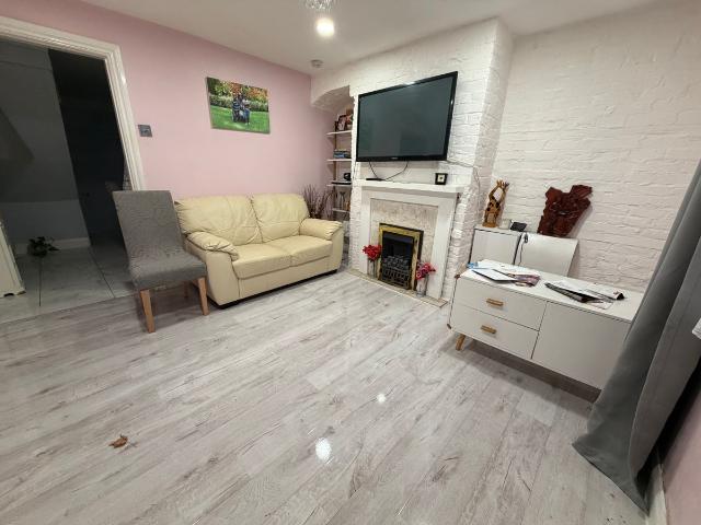 West Hill, Dartford DA1, 2 bed terraced house to rent, £1,800 pcm | PrimeLocation