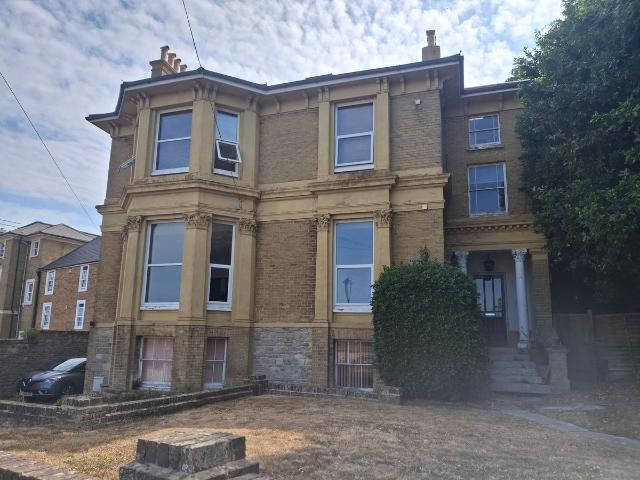 West Hill Road, Ryde PO33, 1 bed flat to rent, £850 pcm | PrimeLocation
