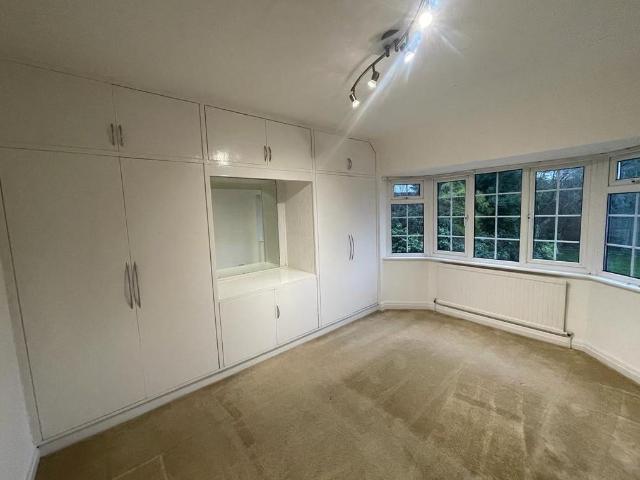 West Hill, Wembley HA9 4 bed detached house to rent £3,100 pcm £715 pw