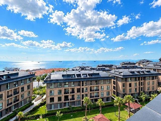 WEST İSTANBUL SİTEİÇİ DENİZ MANZARALI TERASLI 3+1 DUBLEKS DAİRE