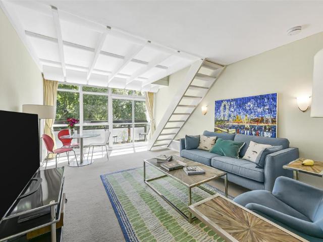 West London Studios, Fulham Broadway. 2 bed flat to rent £2,600 pcm £600 pw
