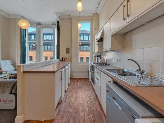 West Park, Clifton, Bristol BS8, 6 bed maisonette to rent, £4,890 pcm | PrimeLocation