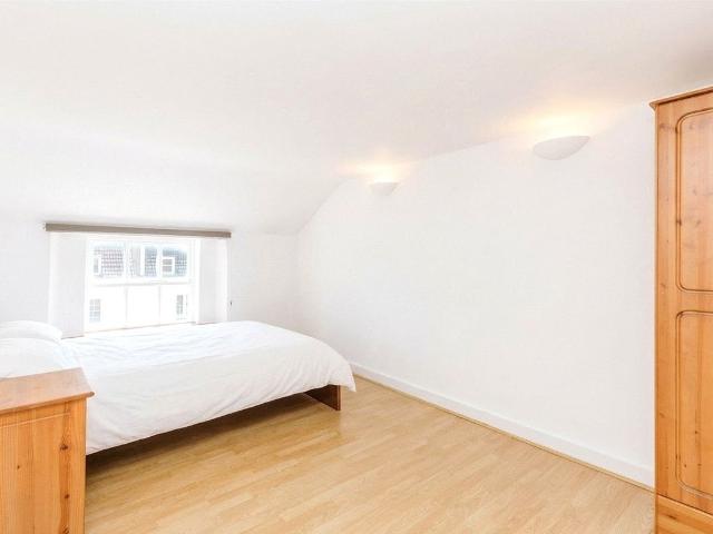 West Park, Clifton, Bristol BS8, 2 bed flat to rent, £1,650 pcm | PrimeLocation