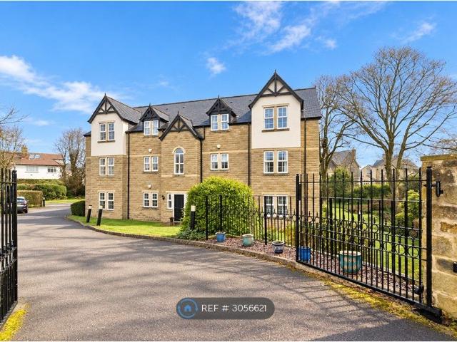 West Park Crescent, Leeds LS8, 2 bed flat to rent, £1,350 pcm | PrimeLocation