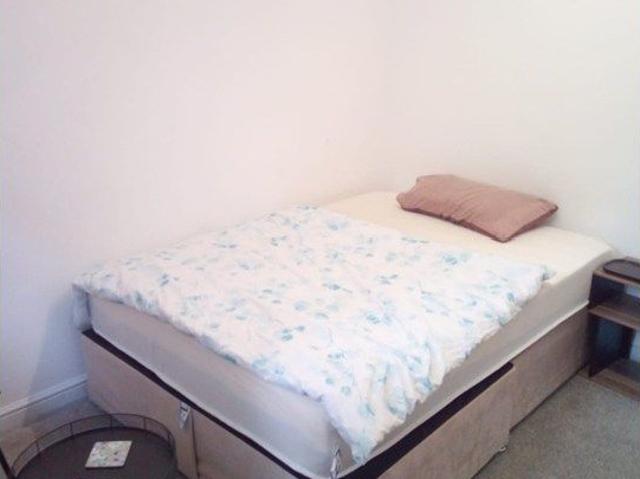 West Park House, Dewsbury WF13, Room to rent, £477 pcm | PrimeLocation