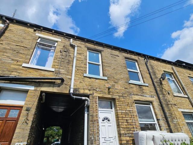 West Park Road, Bradford BD8, 2 bed terraced house to rent, £650 pcm | PrimeLocation
