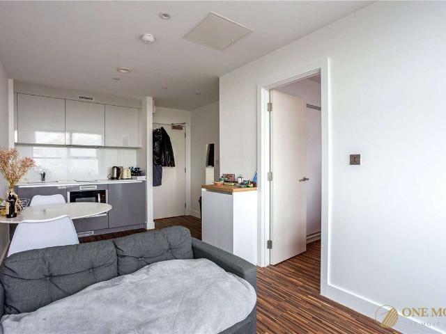 West Point, Old Trafford M16, Studio to rent, £1,000 pcm | PrimeLocation