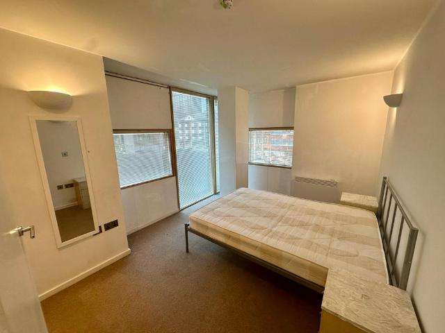 West Point, Leeds, LS1 2 bed apartment to rent £1,150 pcm £265 pw