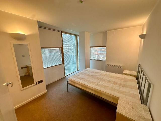 West Point, Leeds LS1, 2 bed flat to rent, £1,150 pcm | PrimeLocation