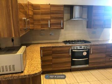 Woodlands, London, Greater London - Equipped kitchen