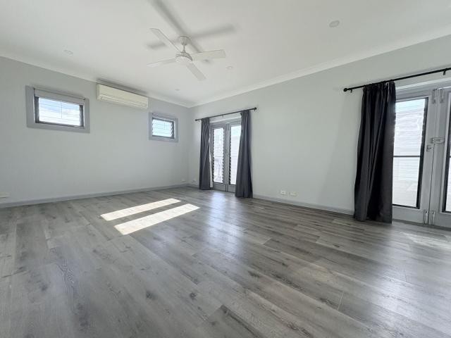 West Ryde, Flat 37 Cobham Ave enter via Andrew Lane