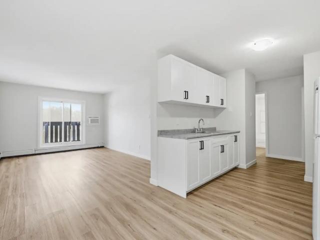 West Ridge Apartments