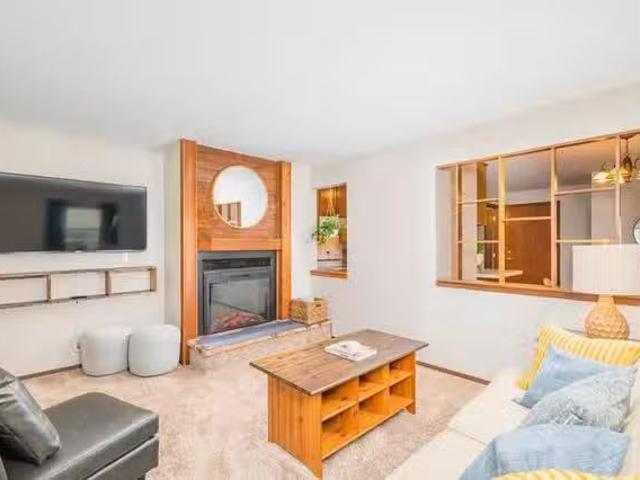 West Ridgeview Drive